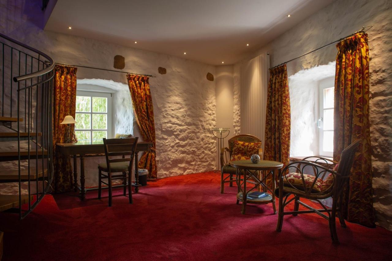 Hotel Burg Kerpen Illingen  外观 照片